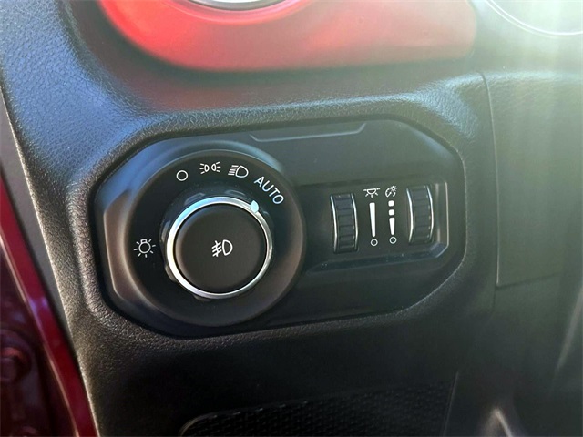 2022 Jeep Wrangler Unlimited Rubicon photo 21