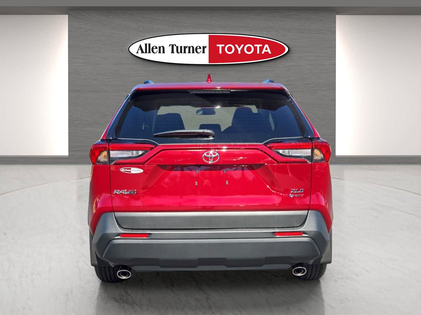 2025 Toyota RAV4 Hybrid XLE photo 5