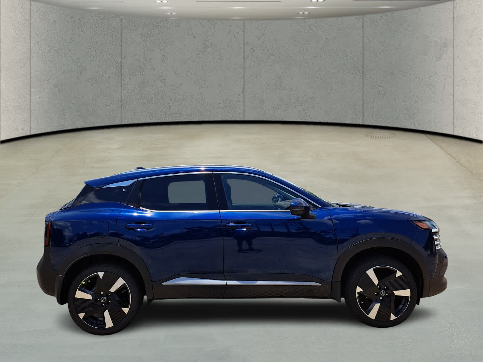 2025 Nissan Kicks SR photo 4