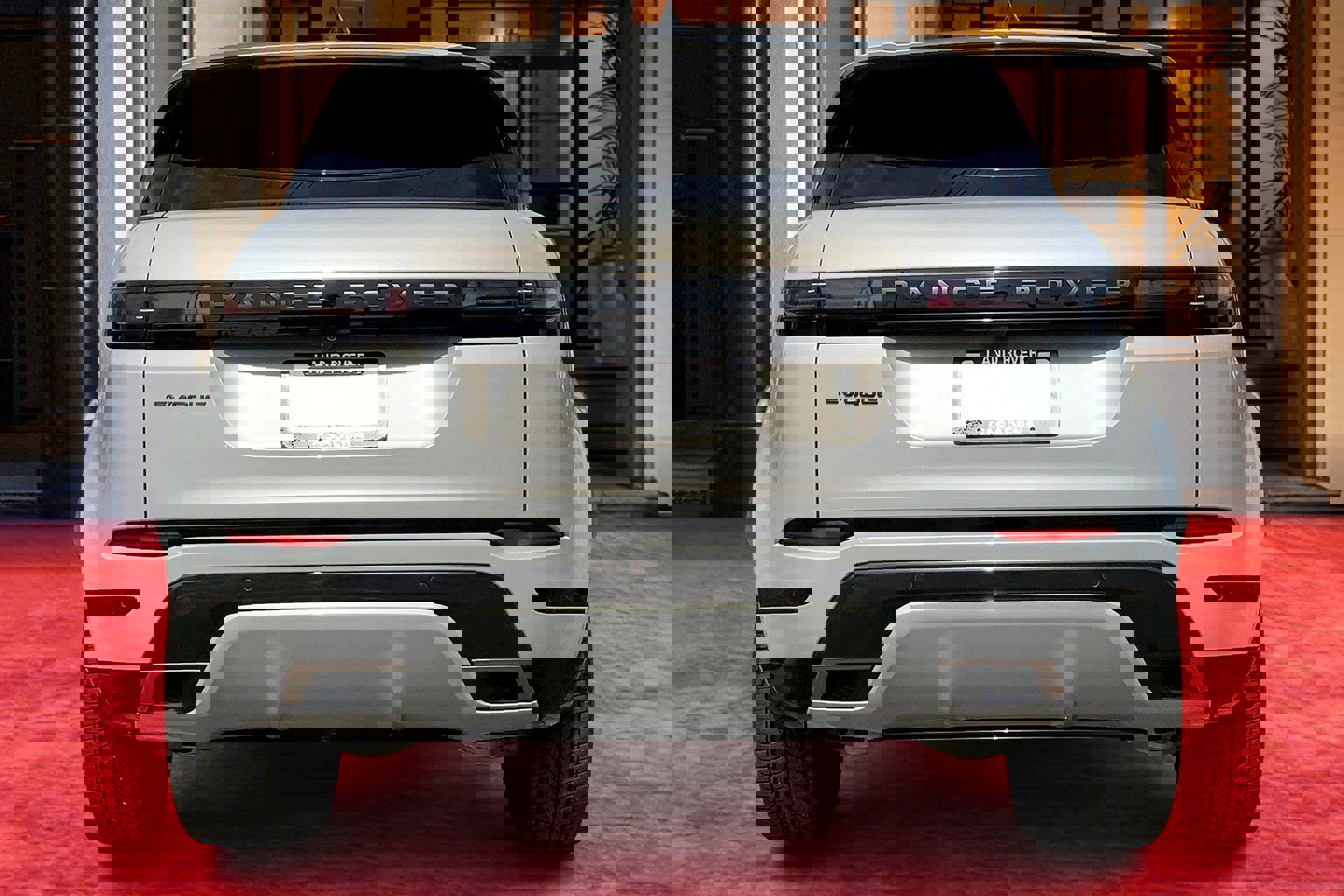 2024 Land Rover Range Rover Evoque Dynamic SE photo 3