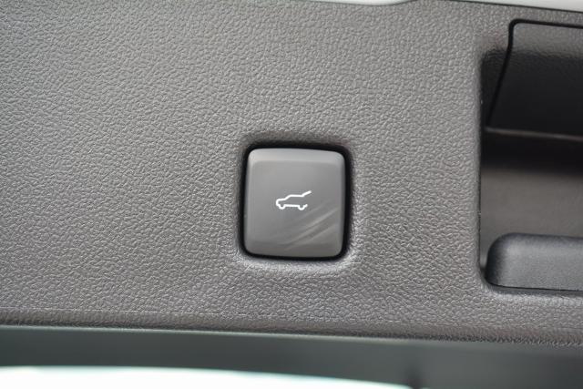 2025 Ford Escape ST-Line photo 2