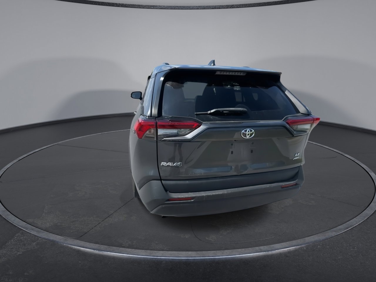2021 Toyota RAV4 LE photo 7