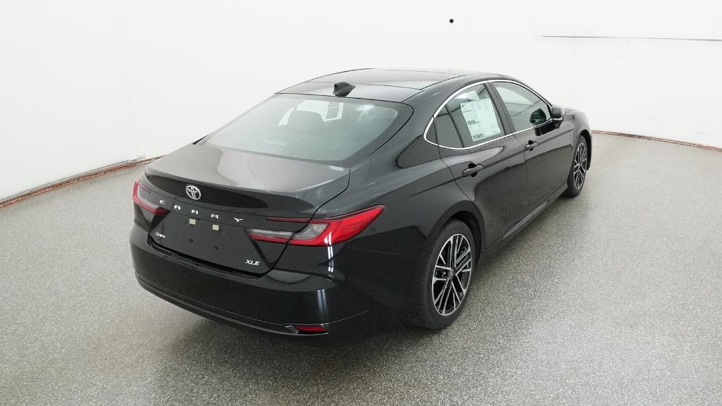 2025 Toyota Camry XLE photo 17