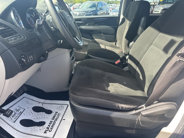 2019 Dodge Grand Caravan SE photo 5