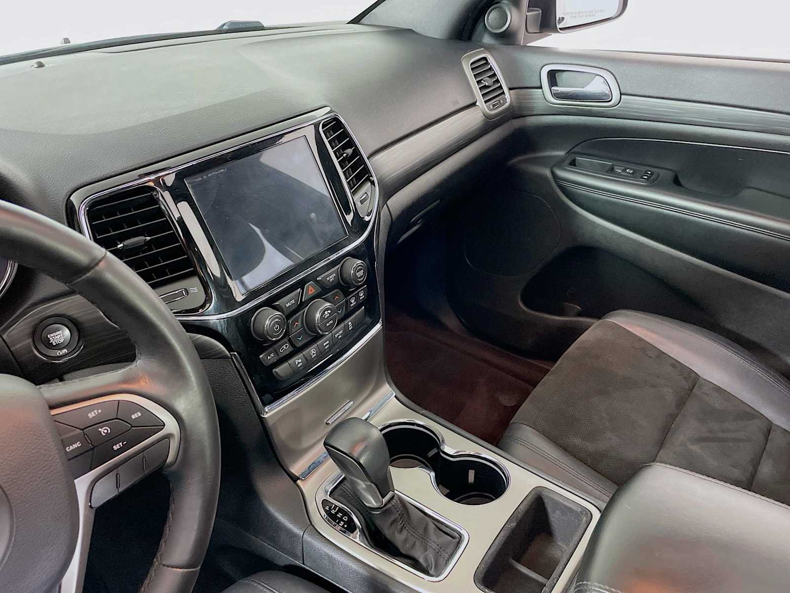 2019 Jeep Grand Cherokee Altitude photo 21