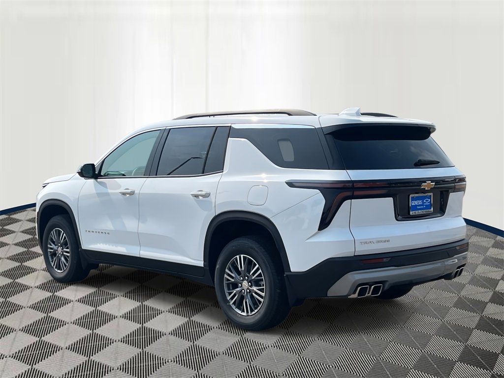 2025 Chevrolet Traverse photo 3