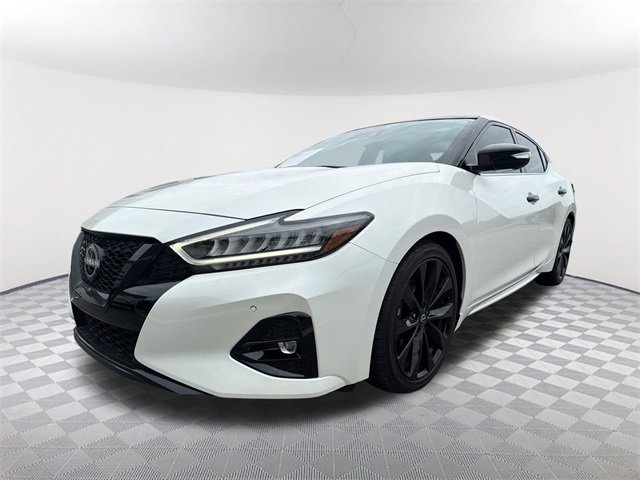 2023 Nissan Maxima SR's photo