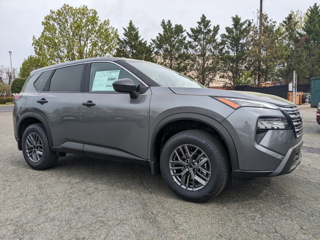 2025 Nissan Rogue S photo 2