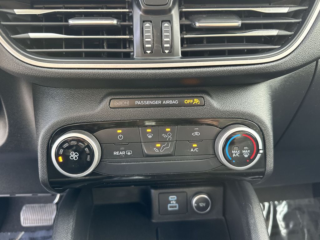 2021 Ford Escape SE photo 17
