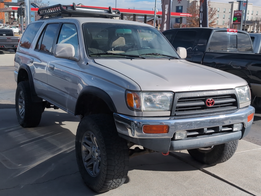 1997 Toyota 4Runner SR5 V6 photo 3