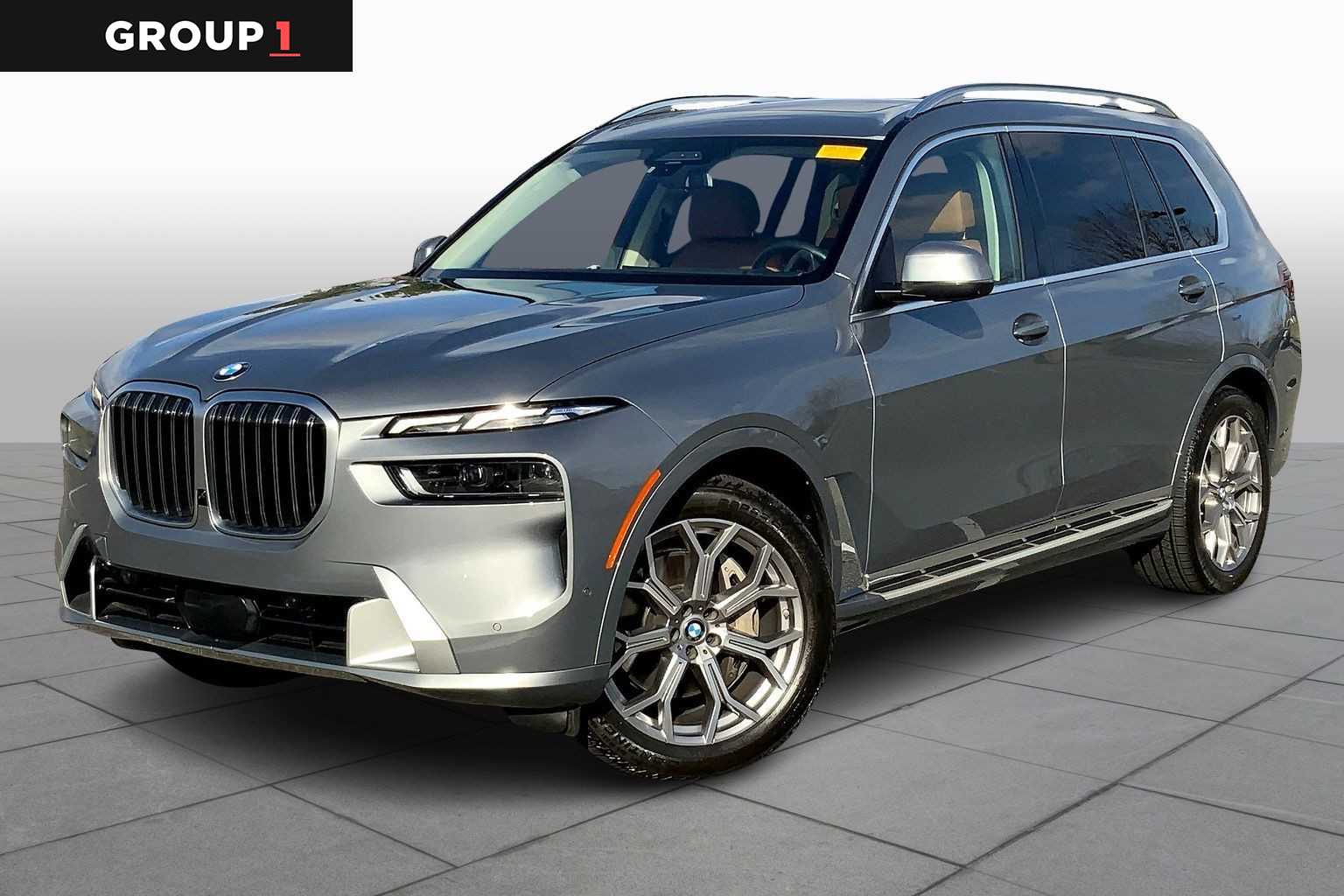 2023 BMW X7 40i's photo