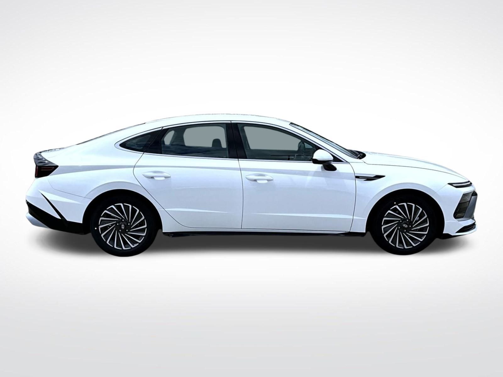 2025 Hyundai Sonata Hybrid SEL photo 4
