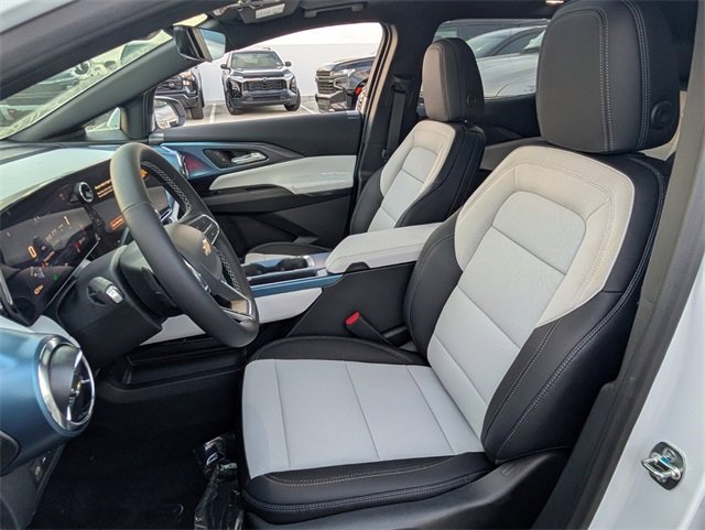 2026 Chevrolet Equinox EV 1LT photo 4