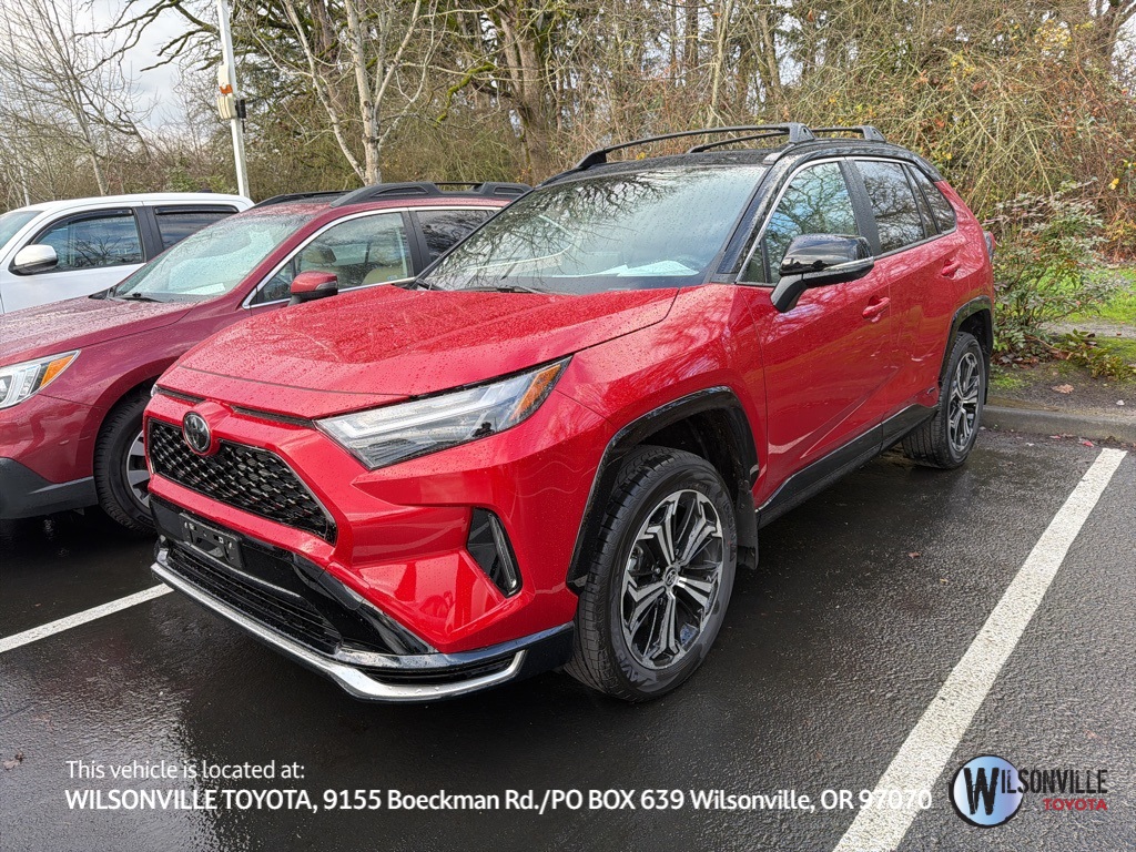 2025 Toyota RAV4 XSE's photo