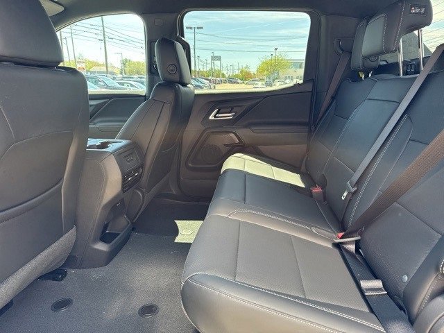 2025 Chevrolet Silverado EV LT photo 27