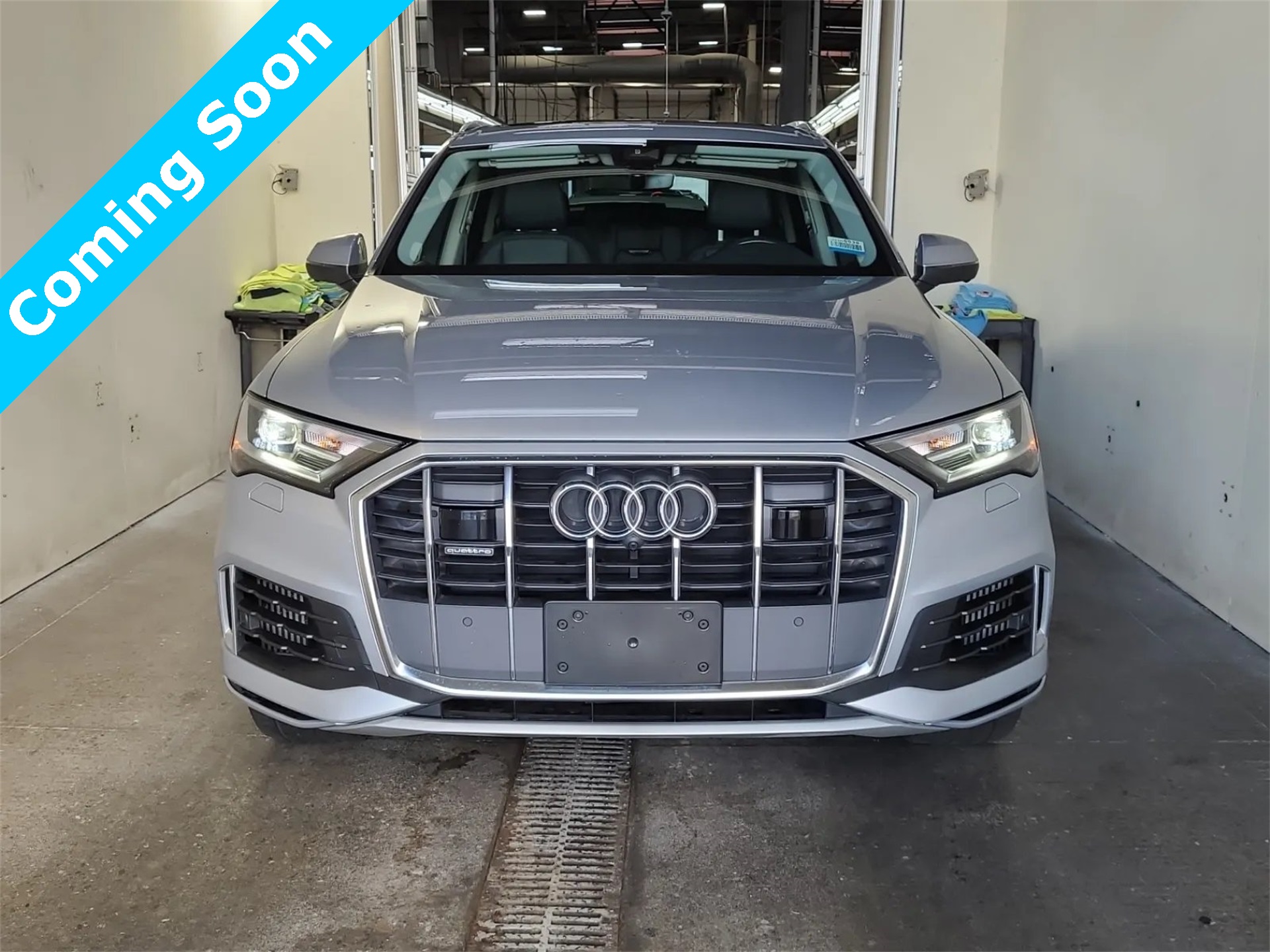 2022 Audi Q7 55 Premium Plus photo 2