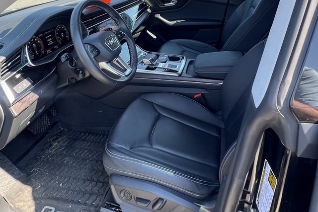 2023 Audi Q8 55 Premium photo 2