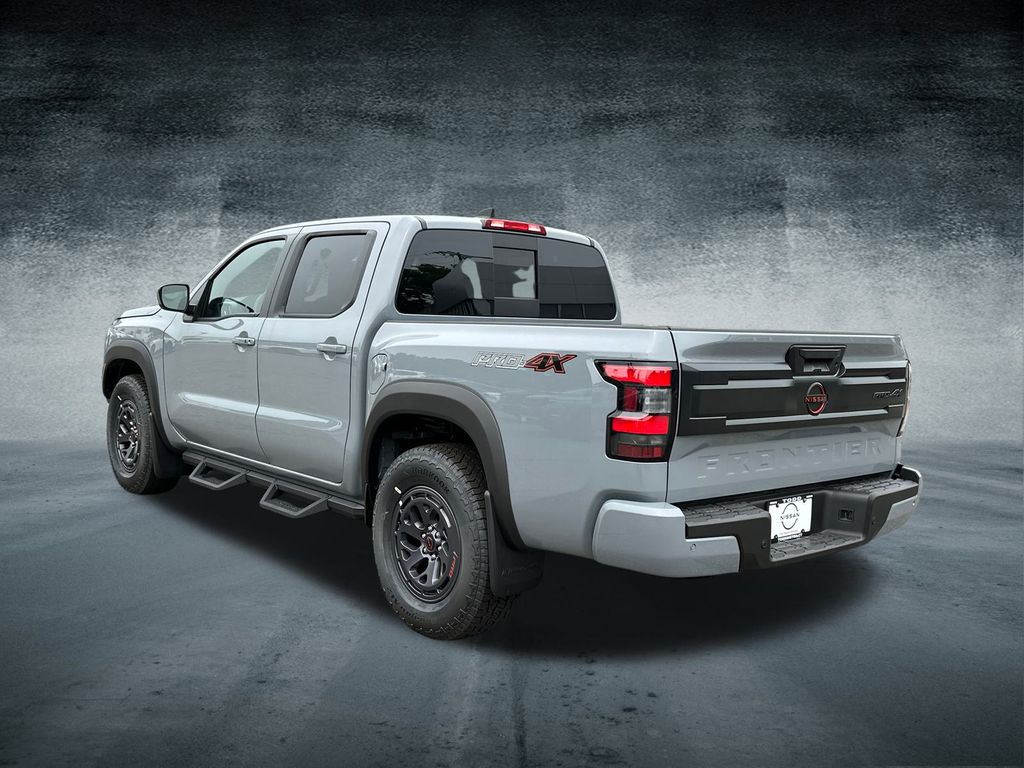 2025 Nissan Frontier PRO-4X photo 2