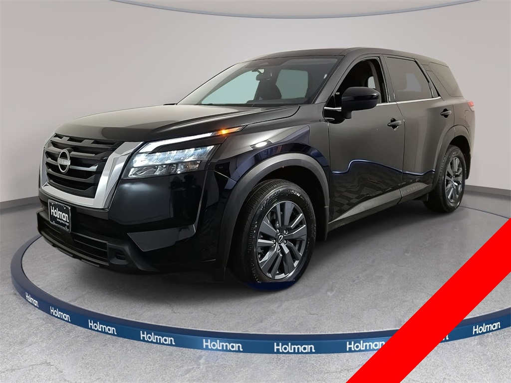 2024 Nissan Pathfinder S's photo