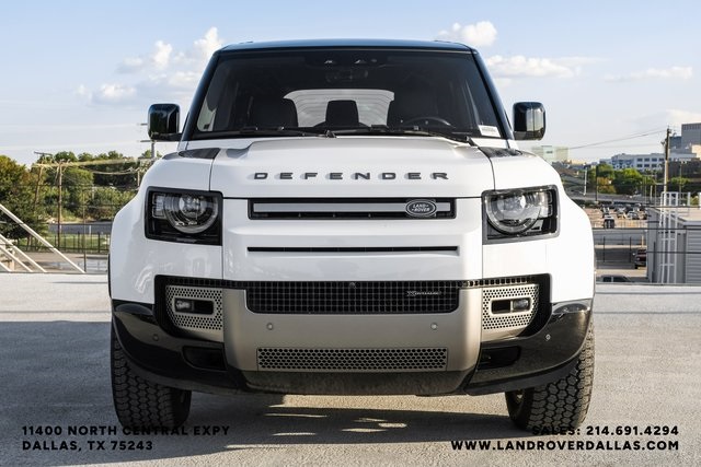 2023 Land Rover Defender 110 X-Dynamic SE photo 3