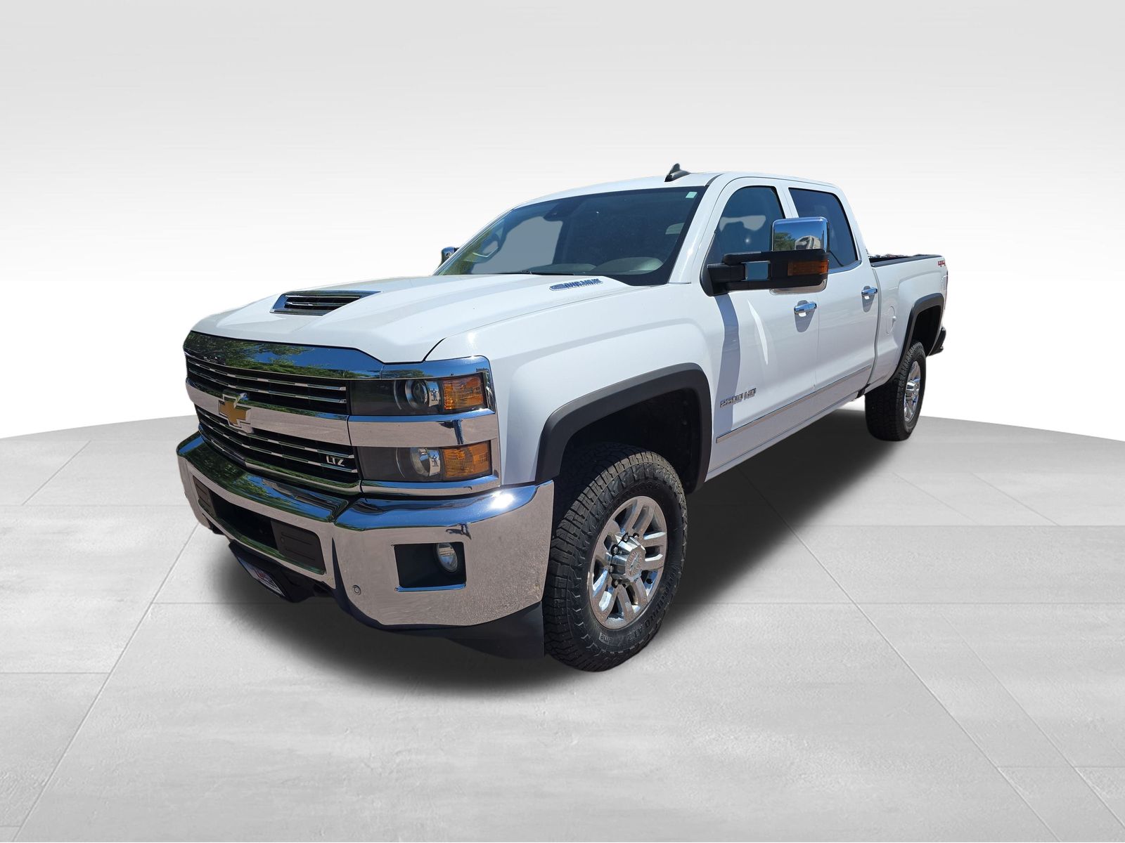 Used 2018 Chevrolet Silverado 2500HD LTZ with VIN 1GC1KWEY8JF170962 for sale in Luverne, Minnesota