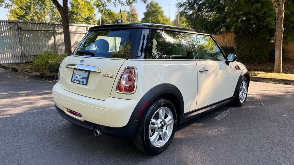 2013 Mini Cooper Base photo 9