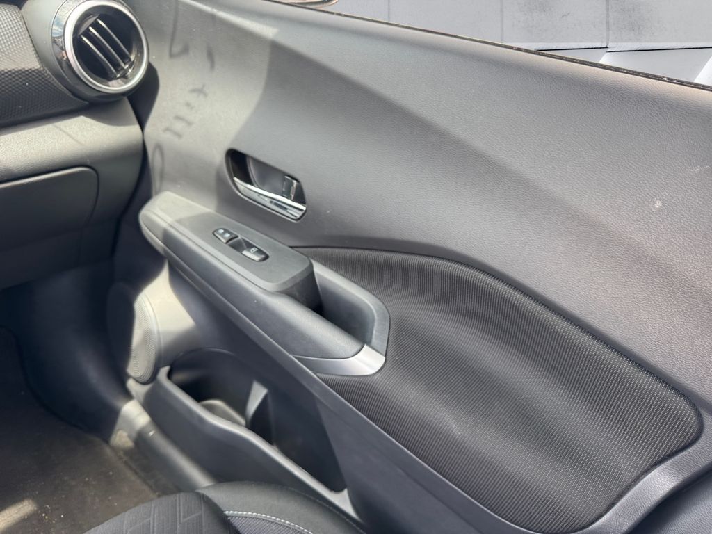 2024 Nissan Kicks SV photo 14