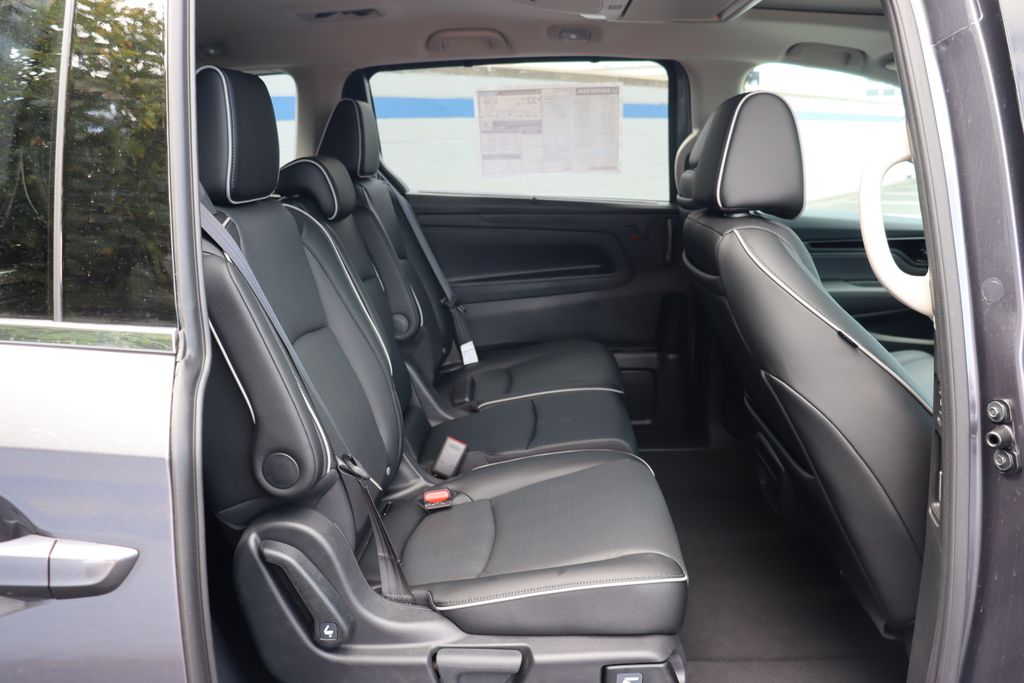 2026 Honda Odyssey Elite photo 13