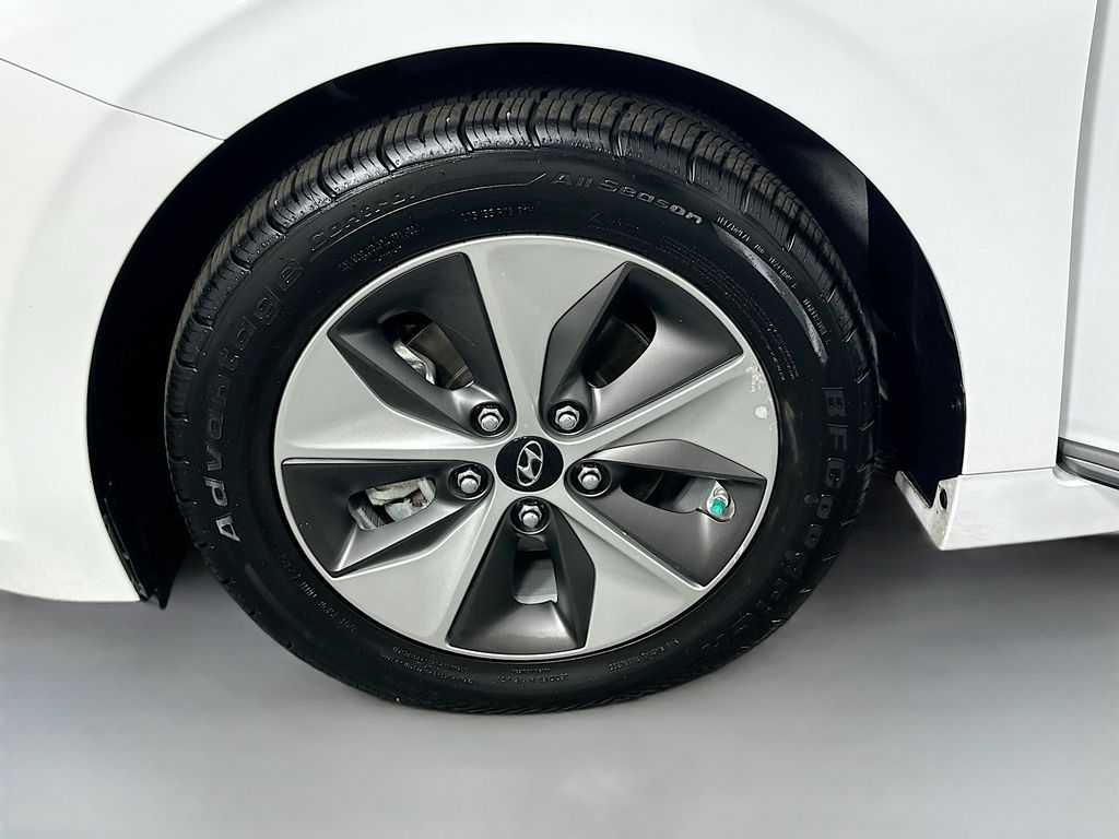 2019 Hyundai Ioniq Electric Limited photo 32