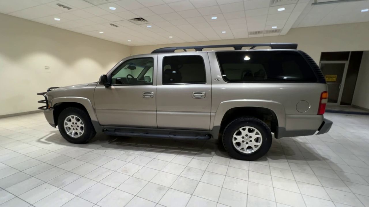 2003 Chevrolet Suburban Z71 photo 32