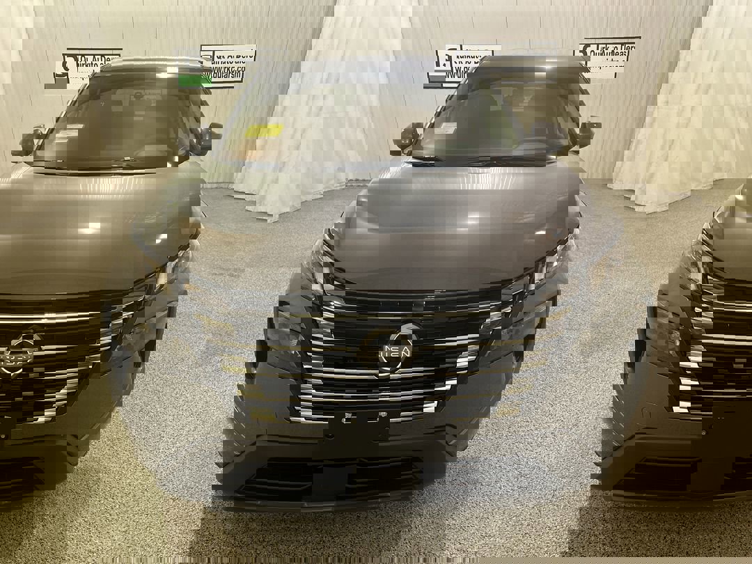 2026 Nissan Rogue SV photo 2