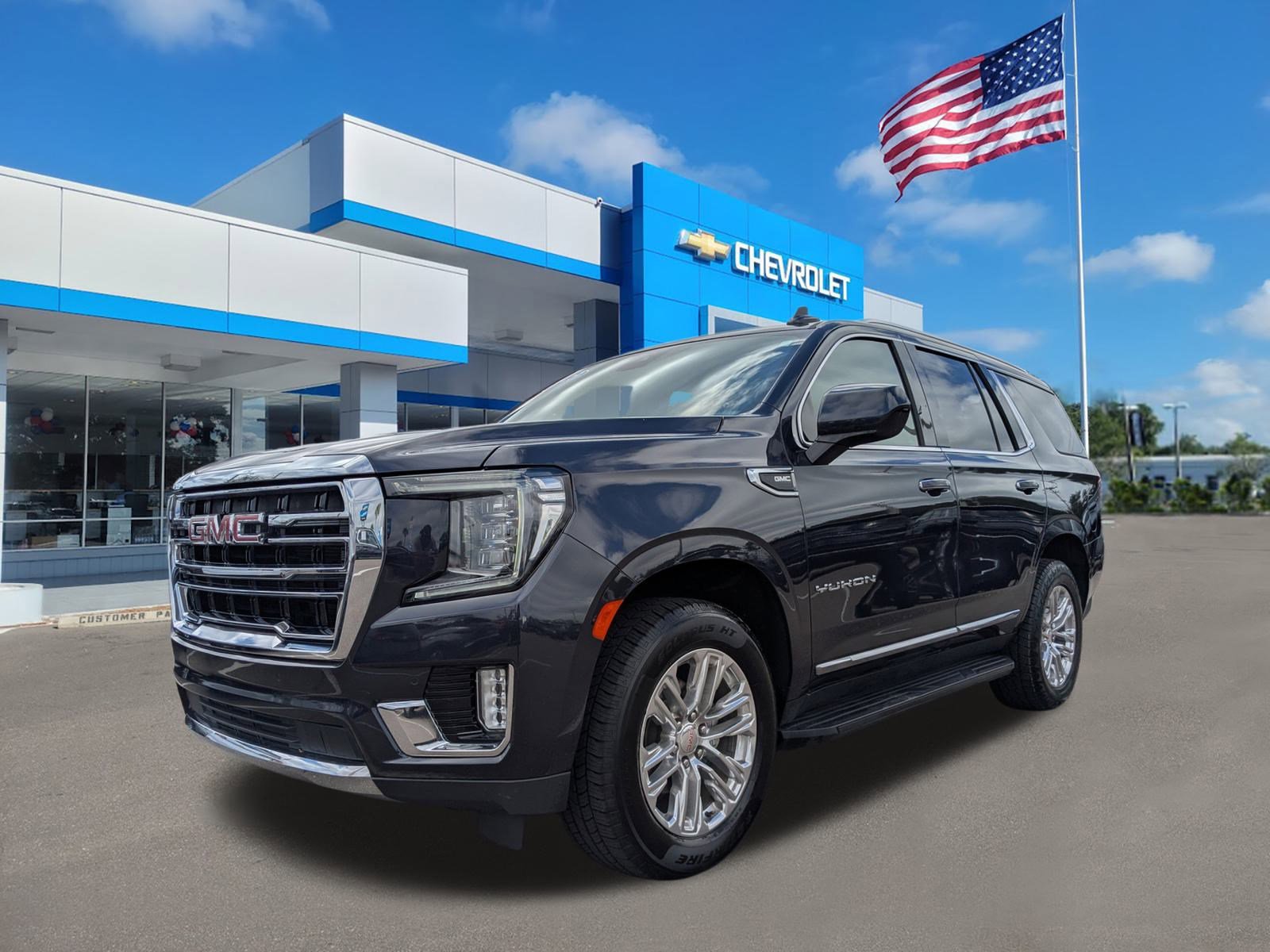 2023 Gmc Yukon SLT photo 2