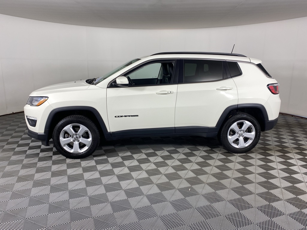 2020 Jeep Compass Latitude photo 3
