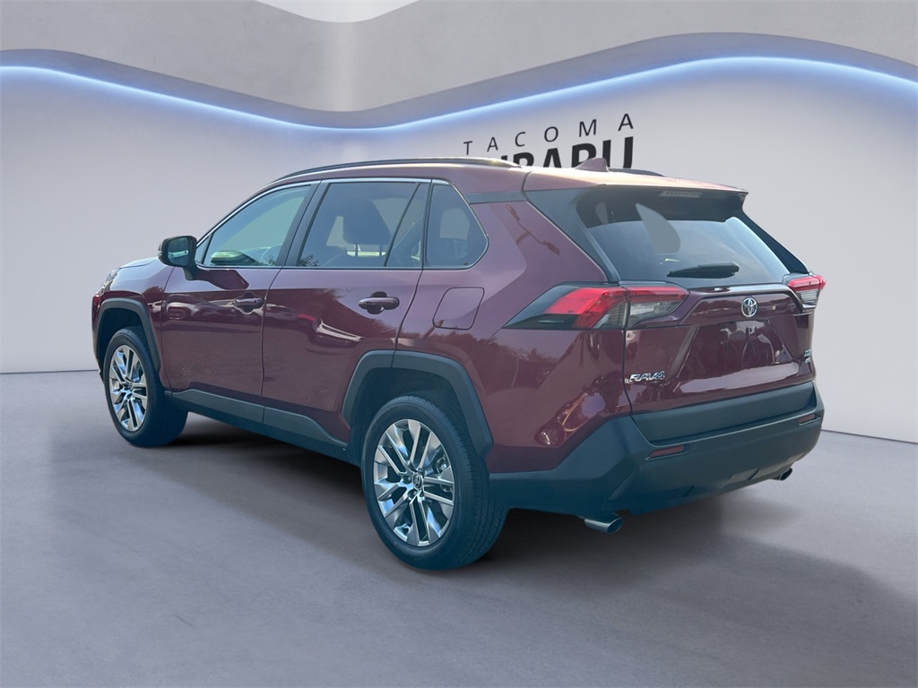 2021 Toyota RAV4 XLE Premium photo 2
