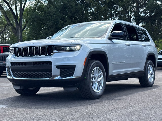 2025 Jeep Grand Cherokee Laredo X photo 9