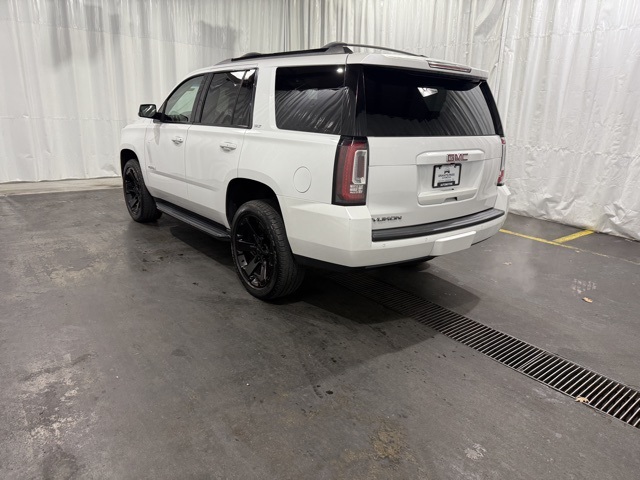 2019 Gmc Yukon SLT photo 4