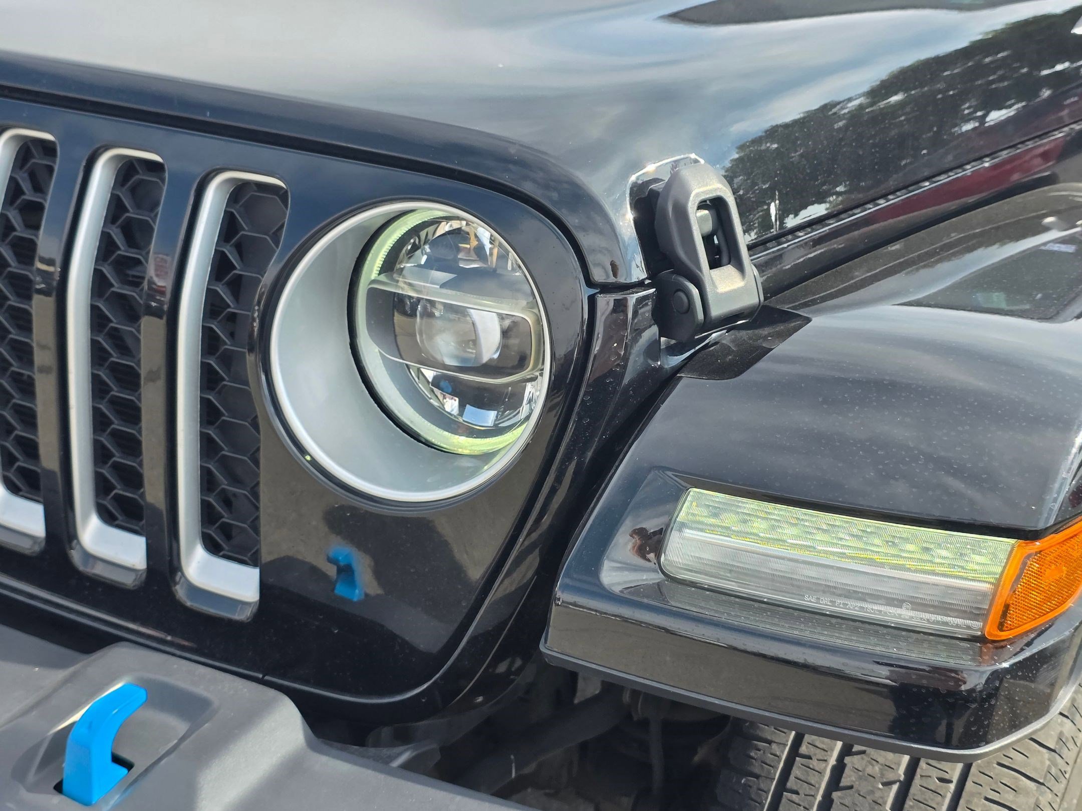 2022 Jeep Wrangler 4xe Unlimited Sahara photo 7