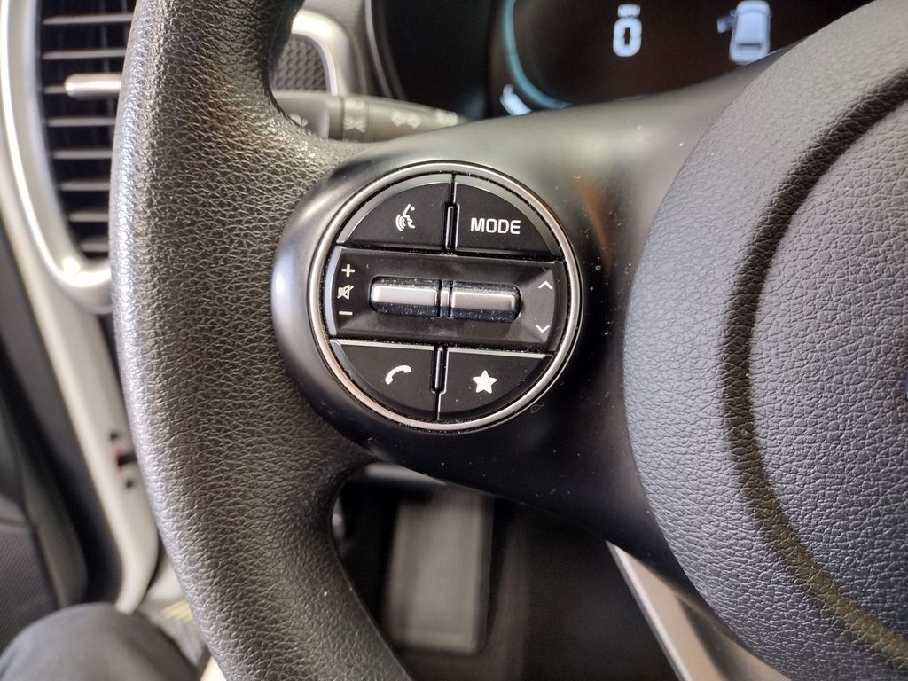 2023 Kia Soul LX photo 22