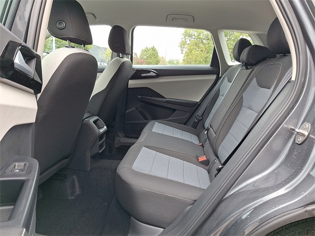 2025 Volkswagen Taos S photo 2