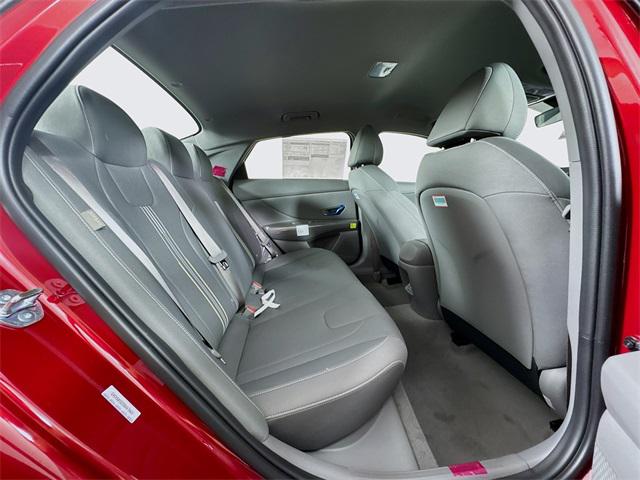 2025 Hyundai Elantra SEL Sport photo 31