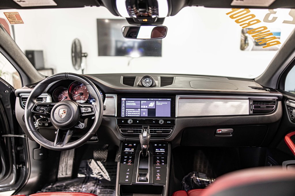 2023 PORSCHE MACAN - Image 36
