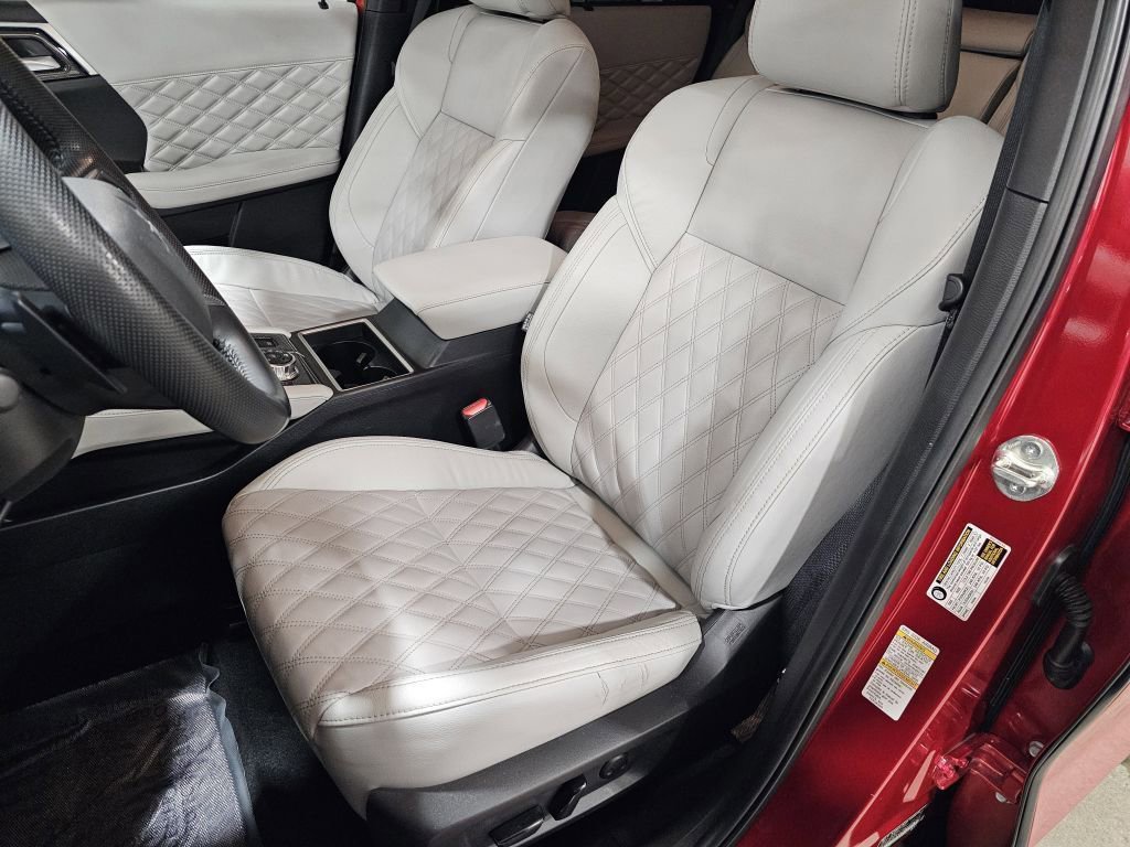2023 Mitsubishi Outlander SEL photo 13