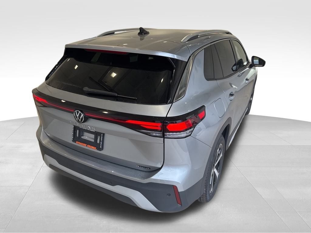2025 Volkswagen Tiguan SE photo 5