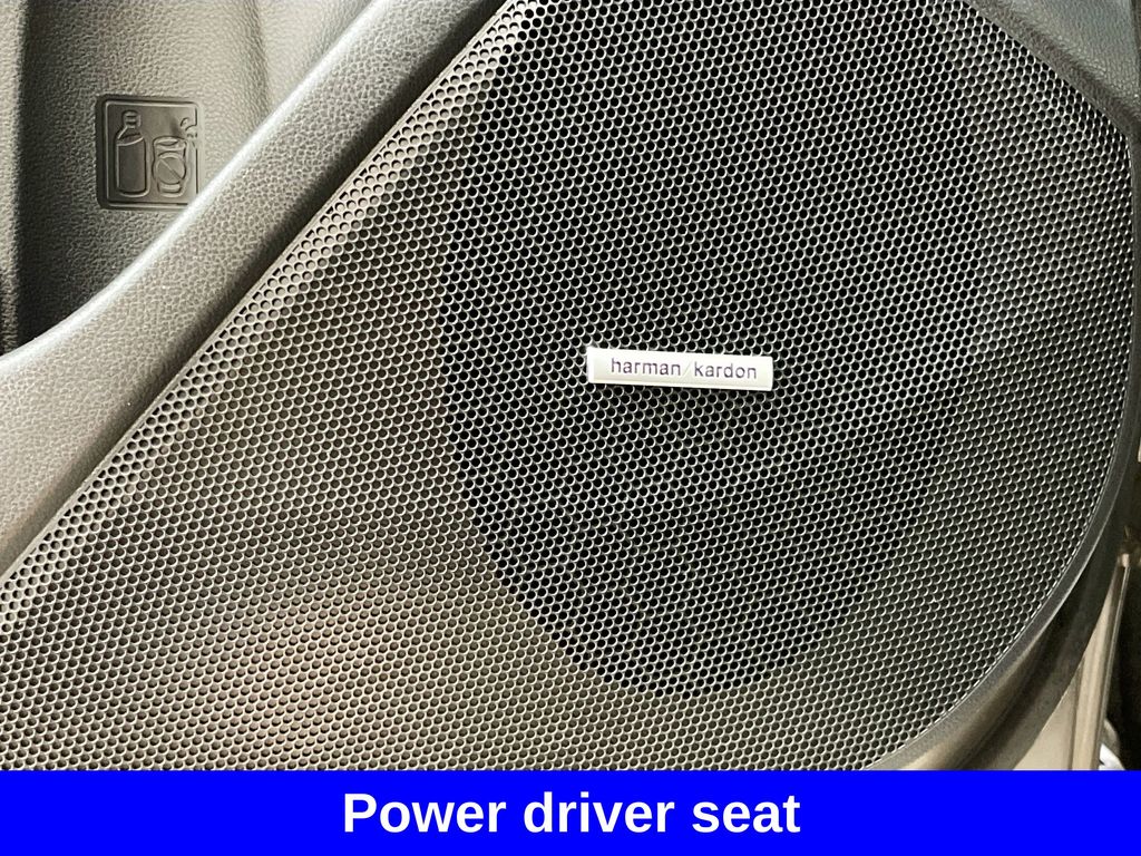 2022 Subaru Forester Touring photo 17