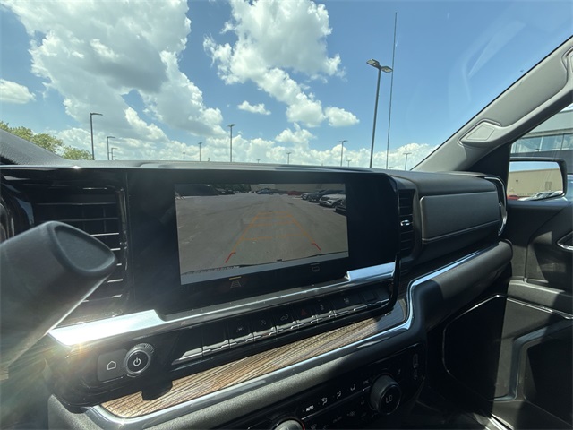 2024 Chevrolet Silverado 1500 LT photo 17