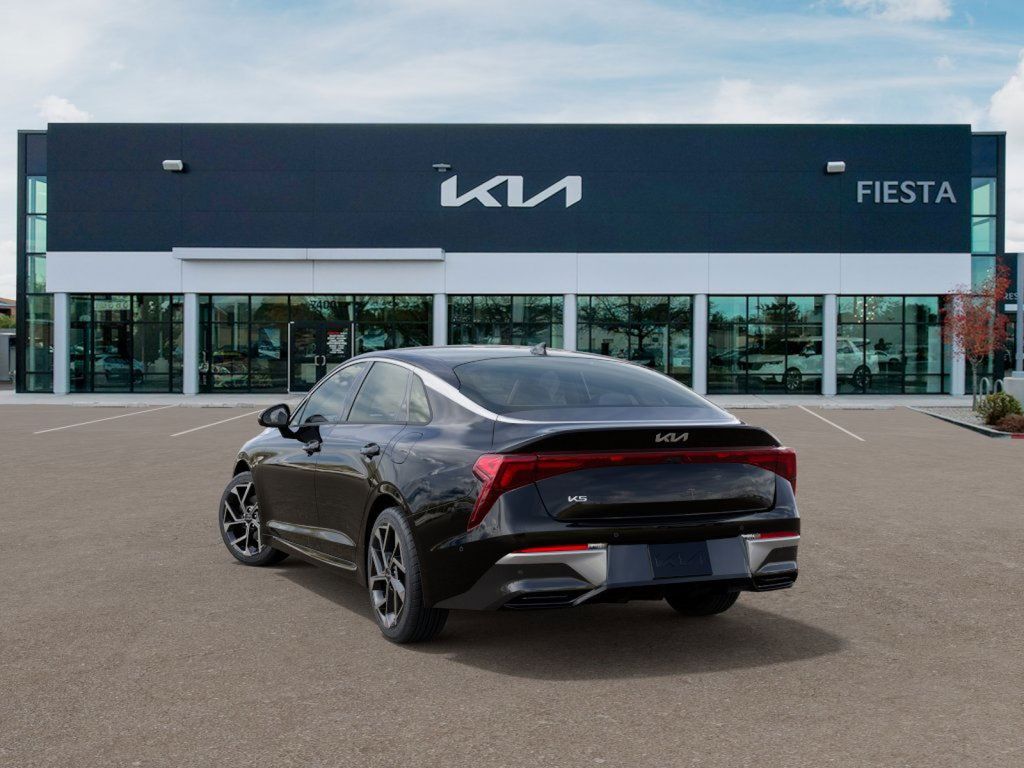 2025 Kia K5 EX photo 4