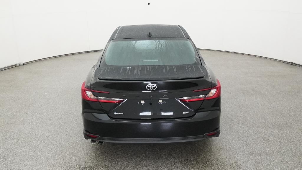 2026 Toyota Camry SE photo 18