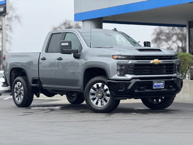 2026 Chevrolet Silverado 2500HD Custom's photo