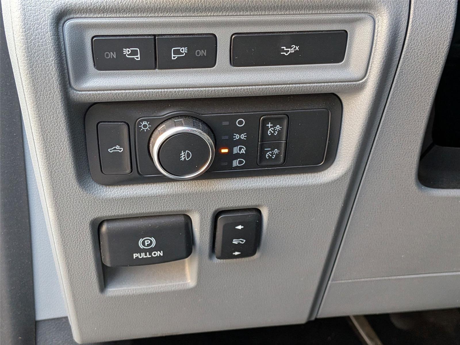 2022 Ford F-150 Lariat photo 14