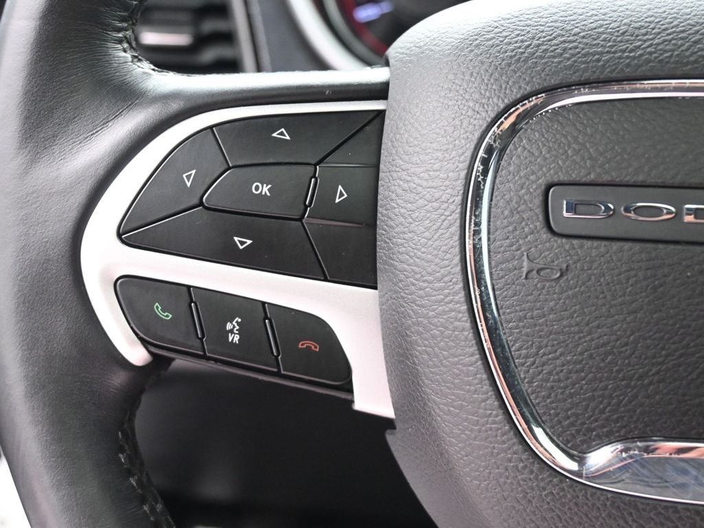 2018 Dodge Challenger SXT photo 2